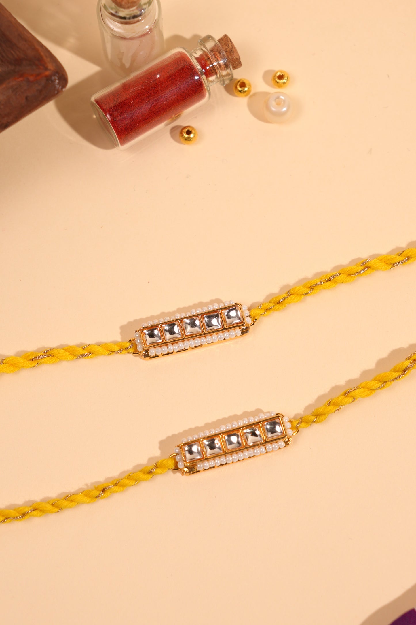 Sunehri bhai bhabhi rakhi set