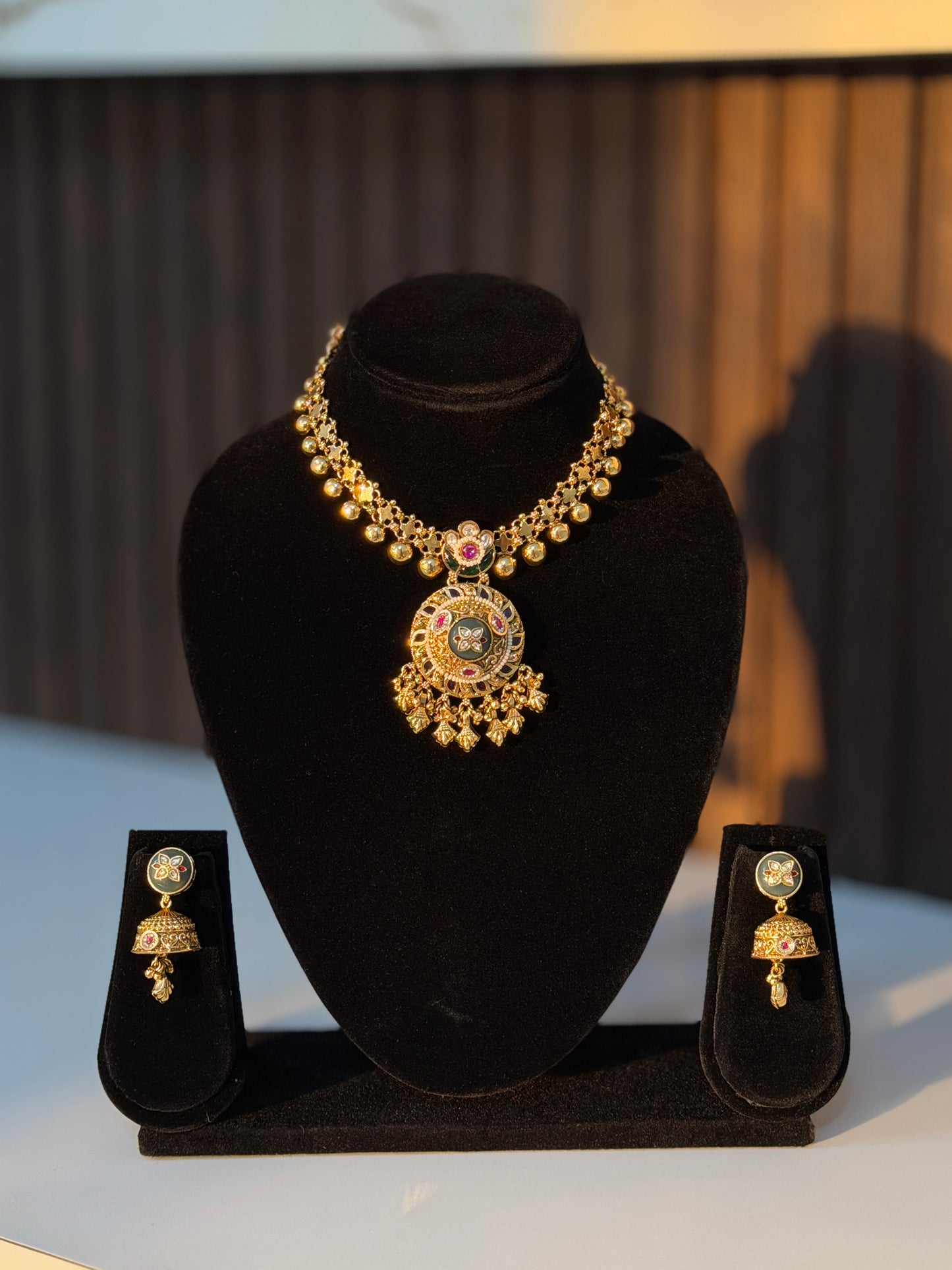 Heritage Temple Kundan Pendant Necklace Set