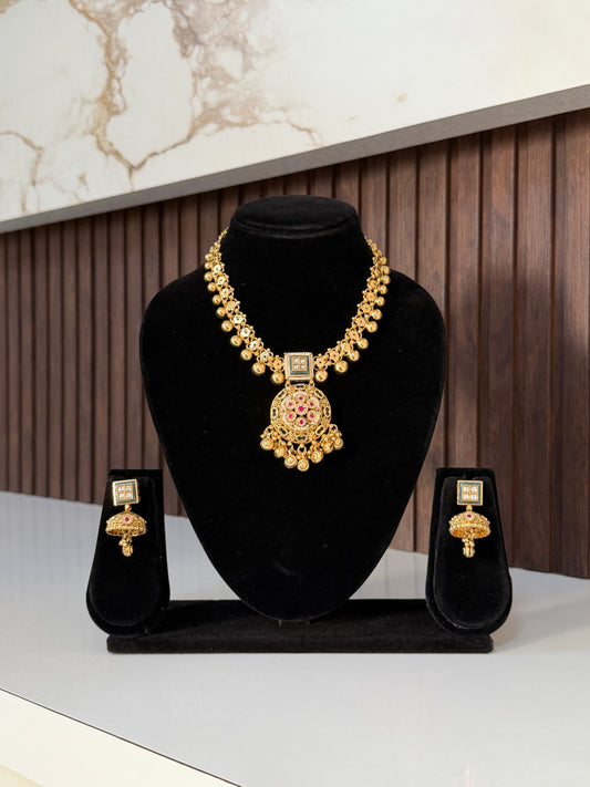 Heritage Temple Kundan Pendant Choker Set
