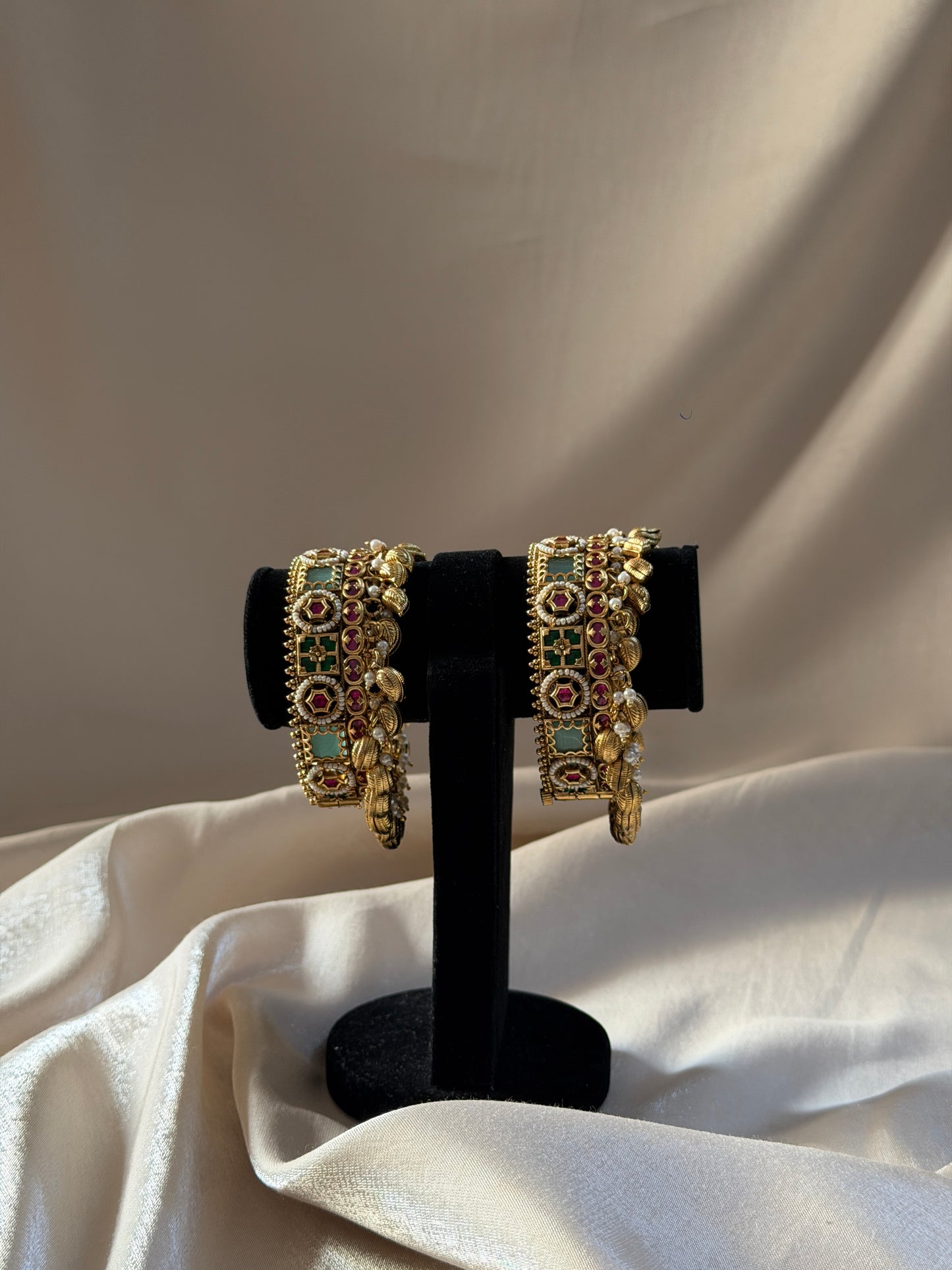 Glamorous Kundan Work Bangles