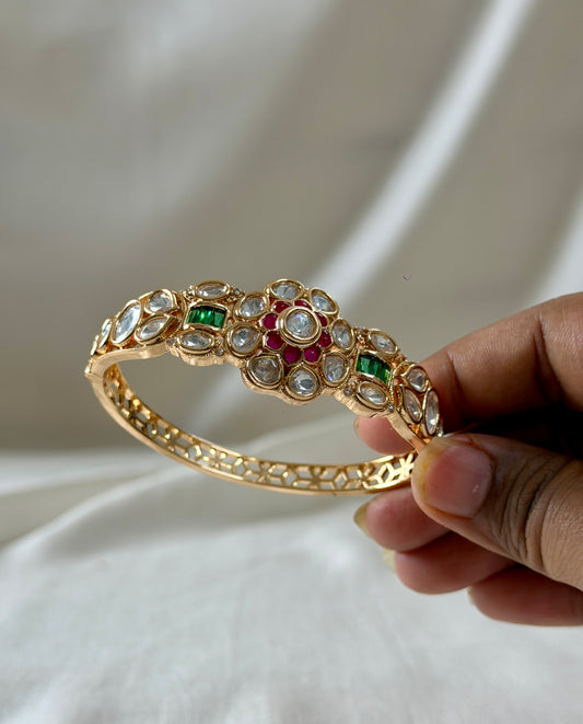 Floral Motif Bracelet with Polki Detailing
