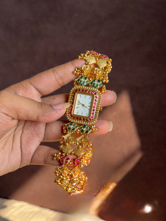 Dazzling Bracelet Watch for women